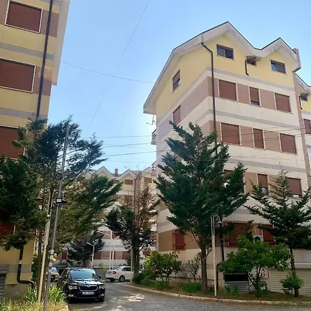 Apartment Four Seasons Golem