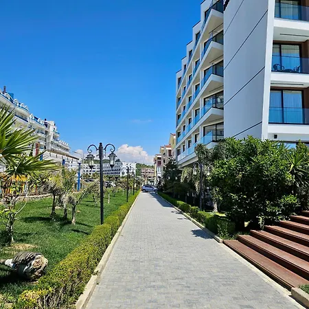 Four Seasons Golem (Tirana)